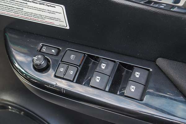 2022 Toyota Hilux SR5 GUN126R 4X4