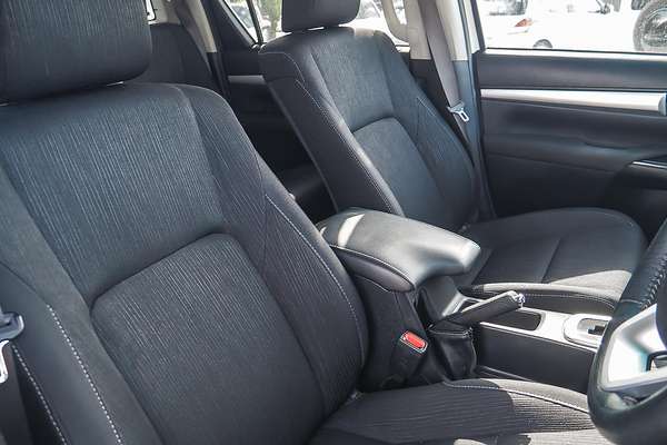 2022 Toyota Hilux SR5 GUN126R 4X4