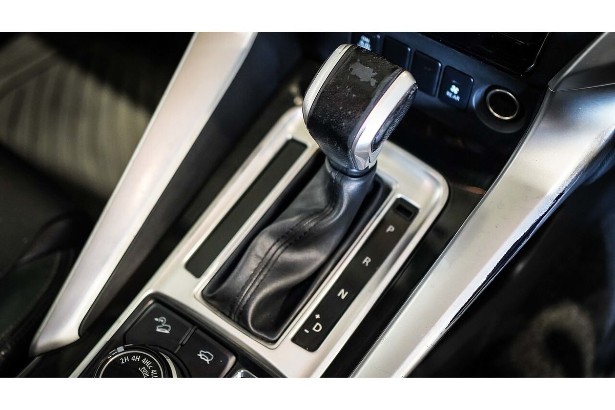 2017 Mitsubishi Pajero Sport GLS QE