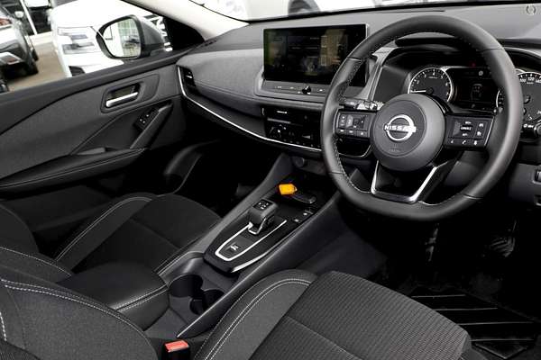 2025 Nissan QASHQAI ST J12