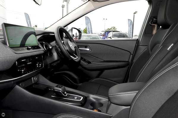 2025 Nissan QASHQAI ST J12