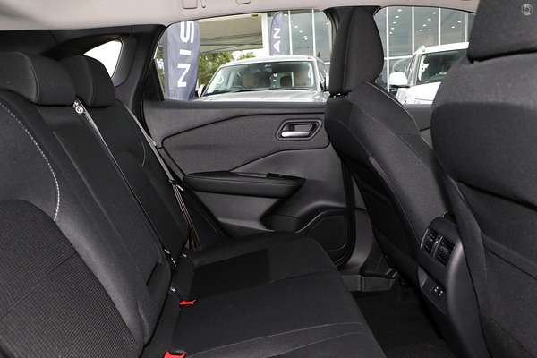 2025 Nissan QASHQAI ST J12