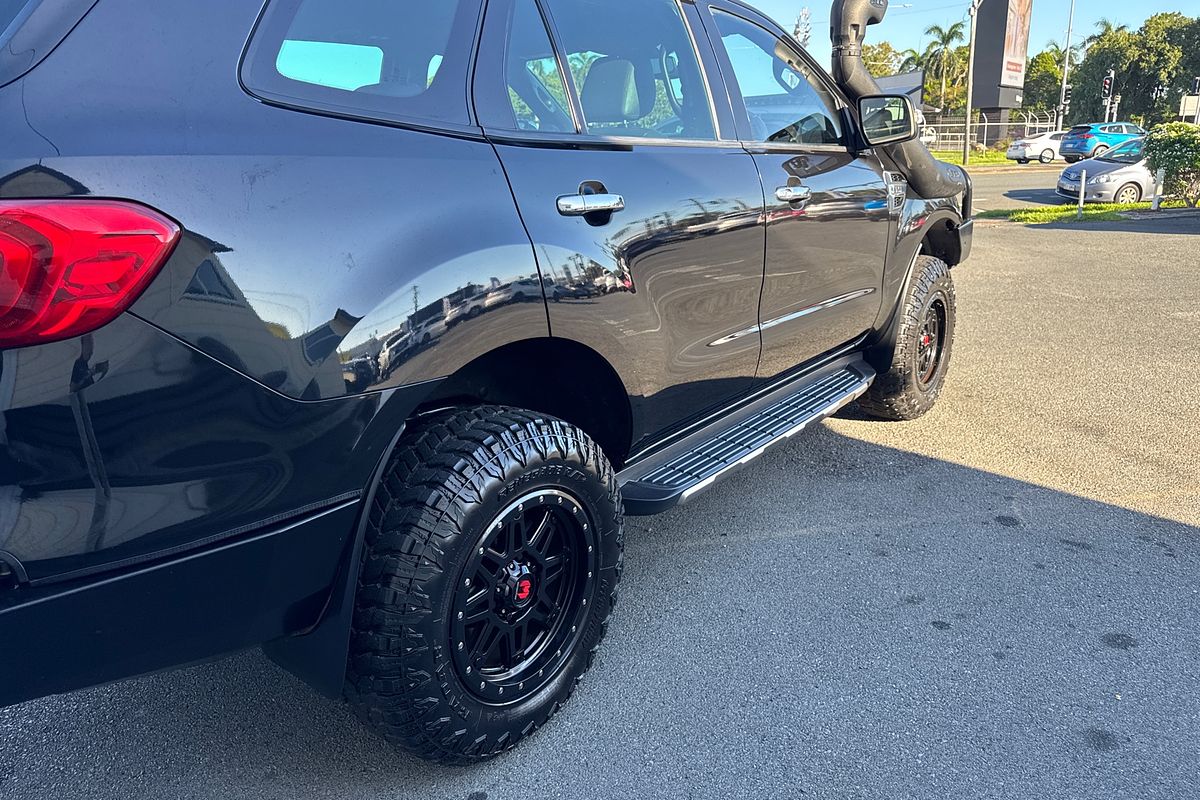 2015 Ford Everest Titanium UA