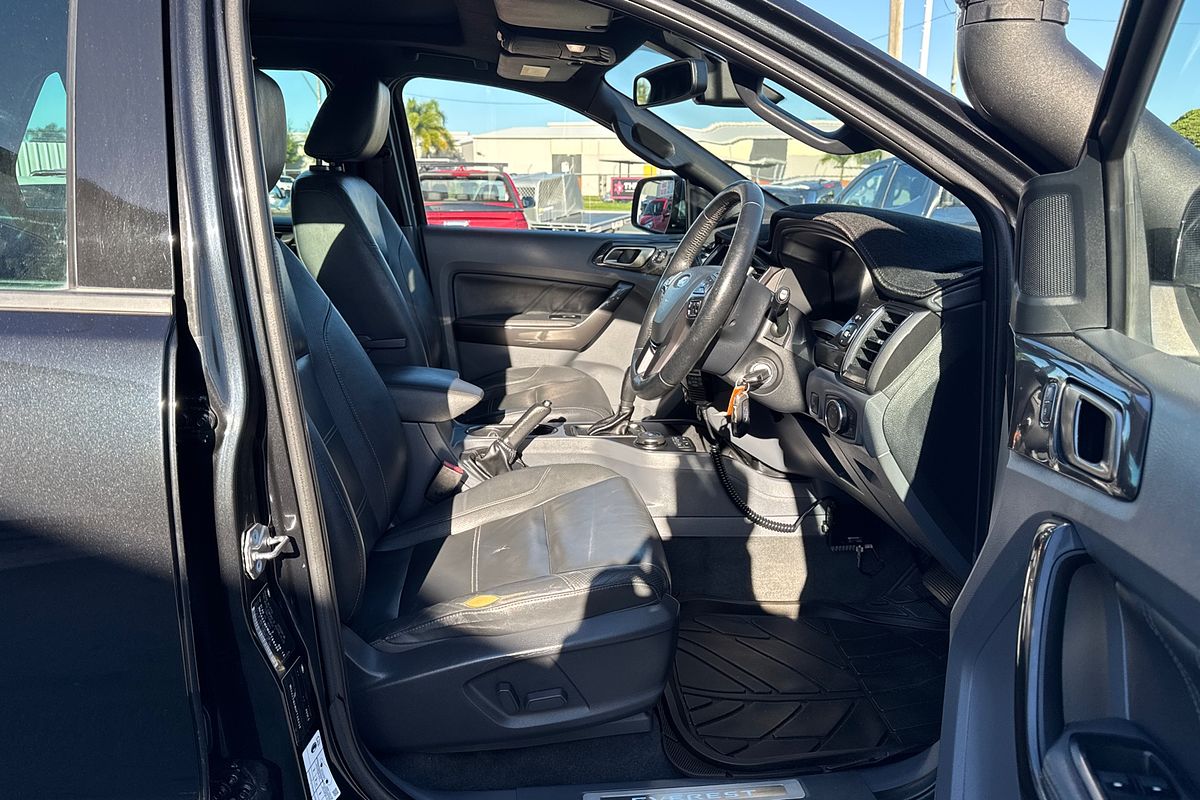 2015 Ford Everest Titanium UA