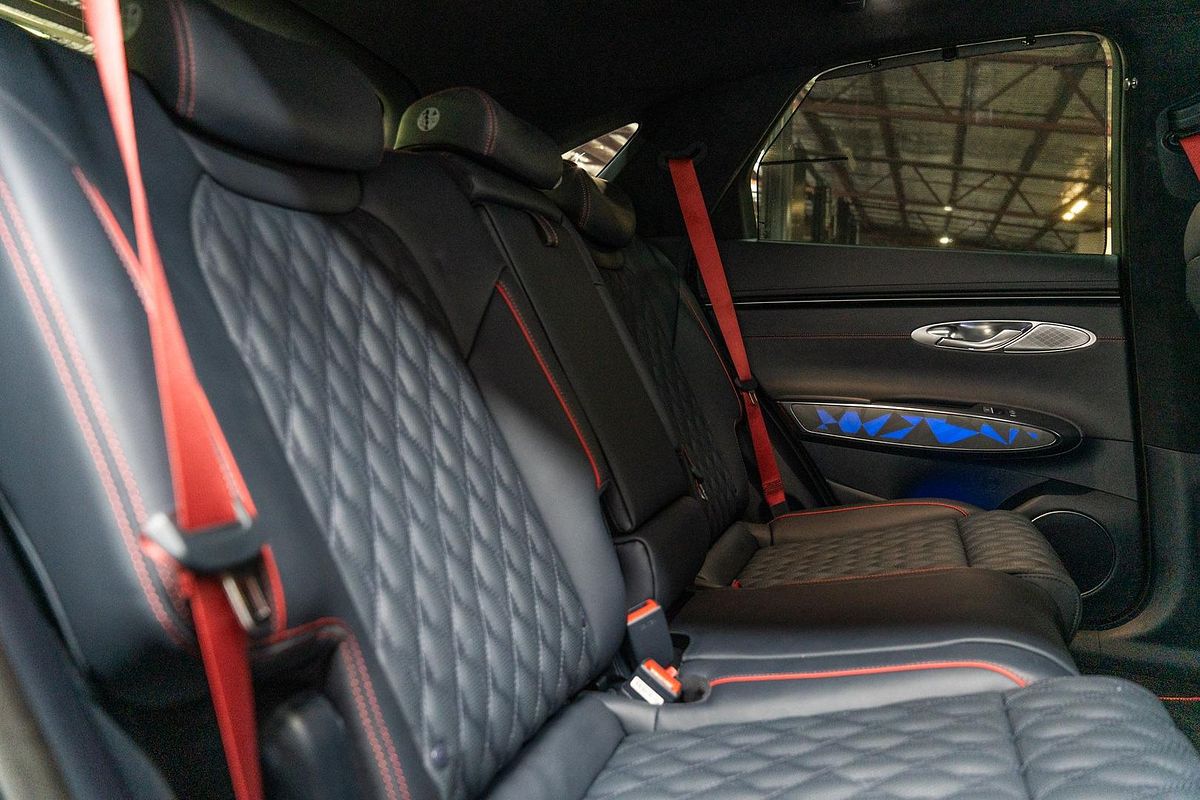 2022 Genesis GV70 3.5T AWD Sport JK.V1