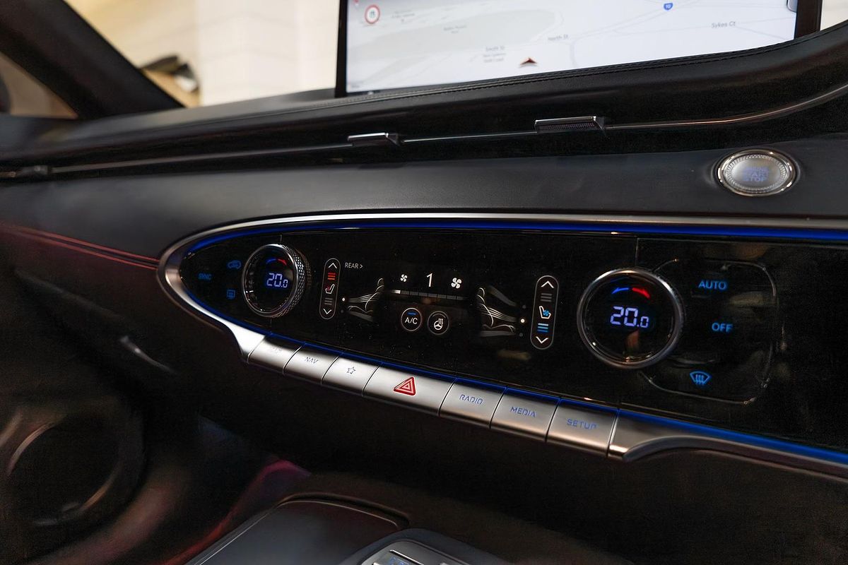 2022 Genesis GV70 3.5T AWD Sport JK.V1