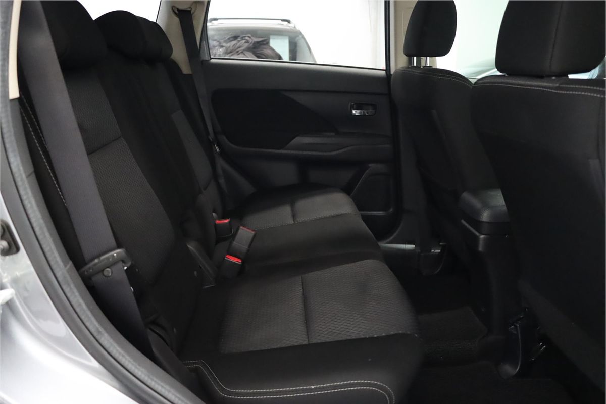 2015 Mitsubishi Outlander LS ZK