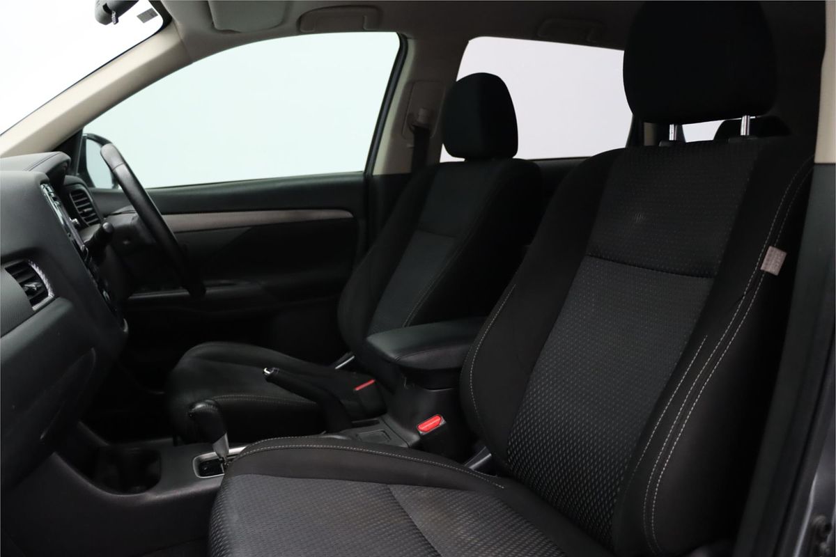 2015 Mitsubishi Outlander LS ZK