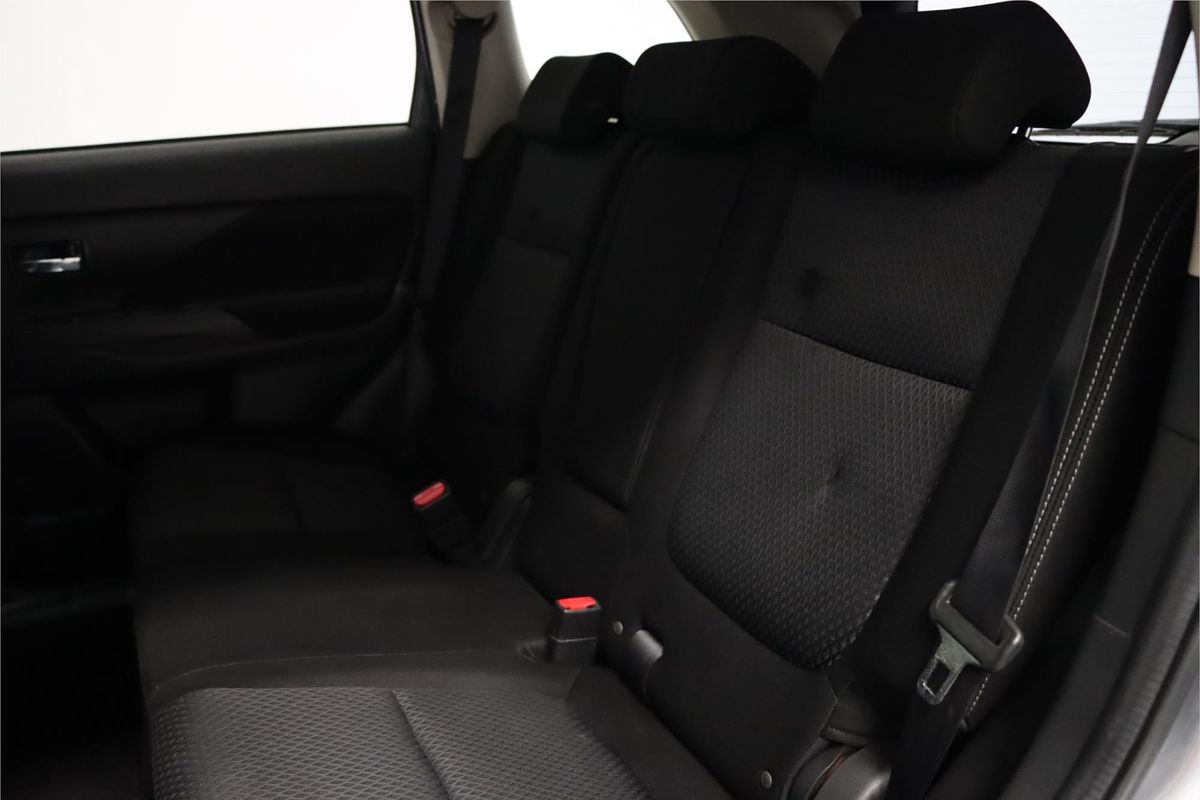 2015 Mitsubishi Outlander LS ZK