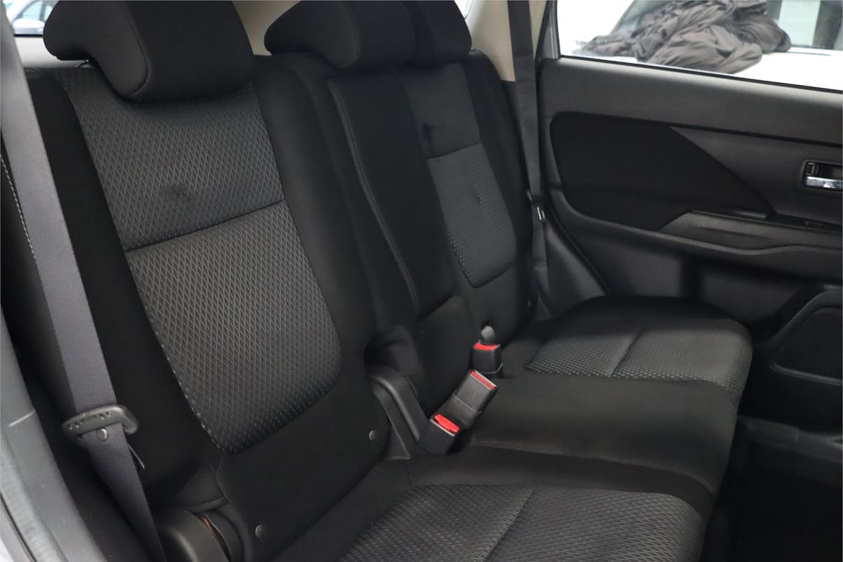 2015 Mitsubishi Outlander LS ZK