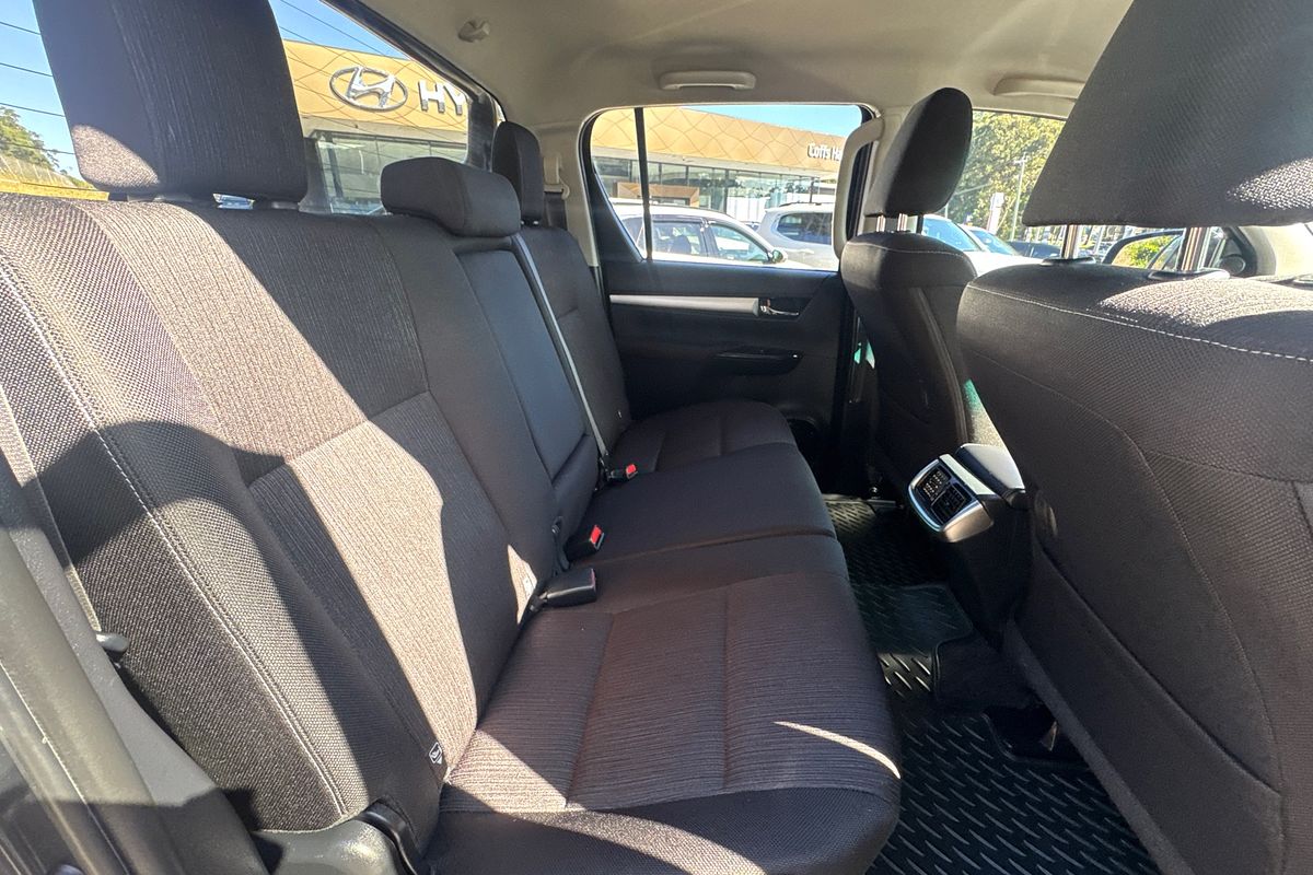 2019 Toyota Hilux SR5 GUN126R 4X4