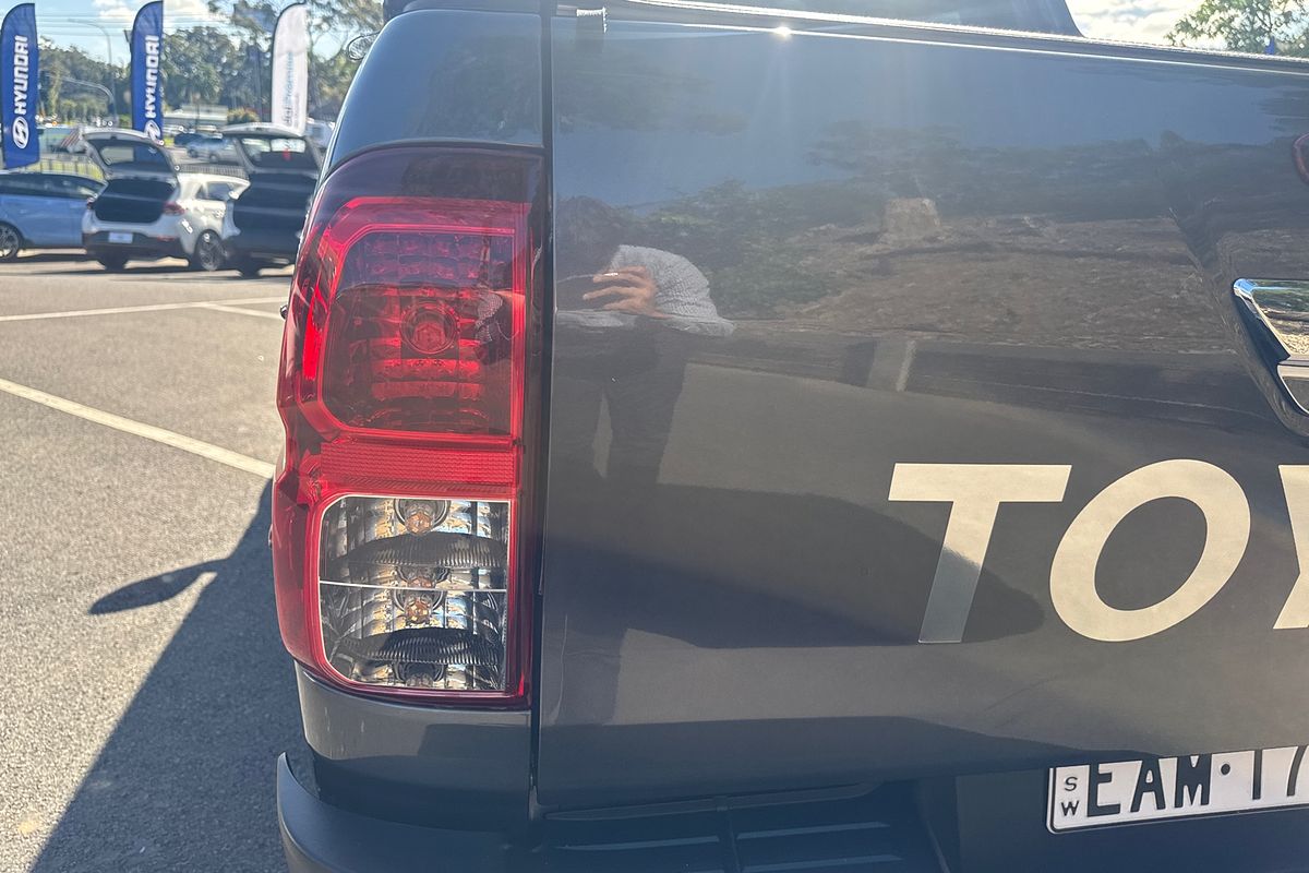 2019 Toyota Hilux SR5 GUN126R 4X4