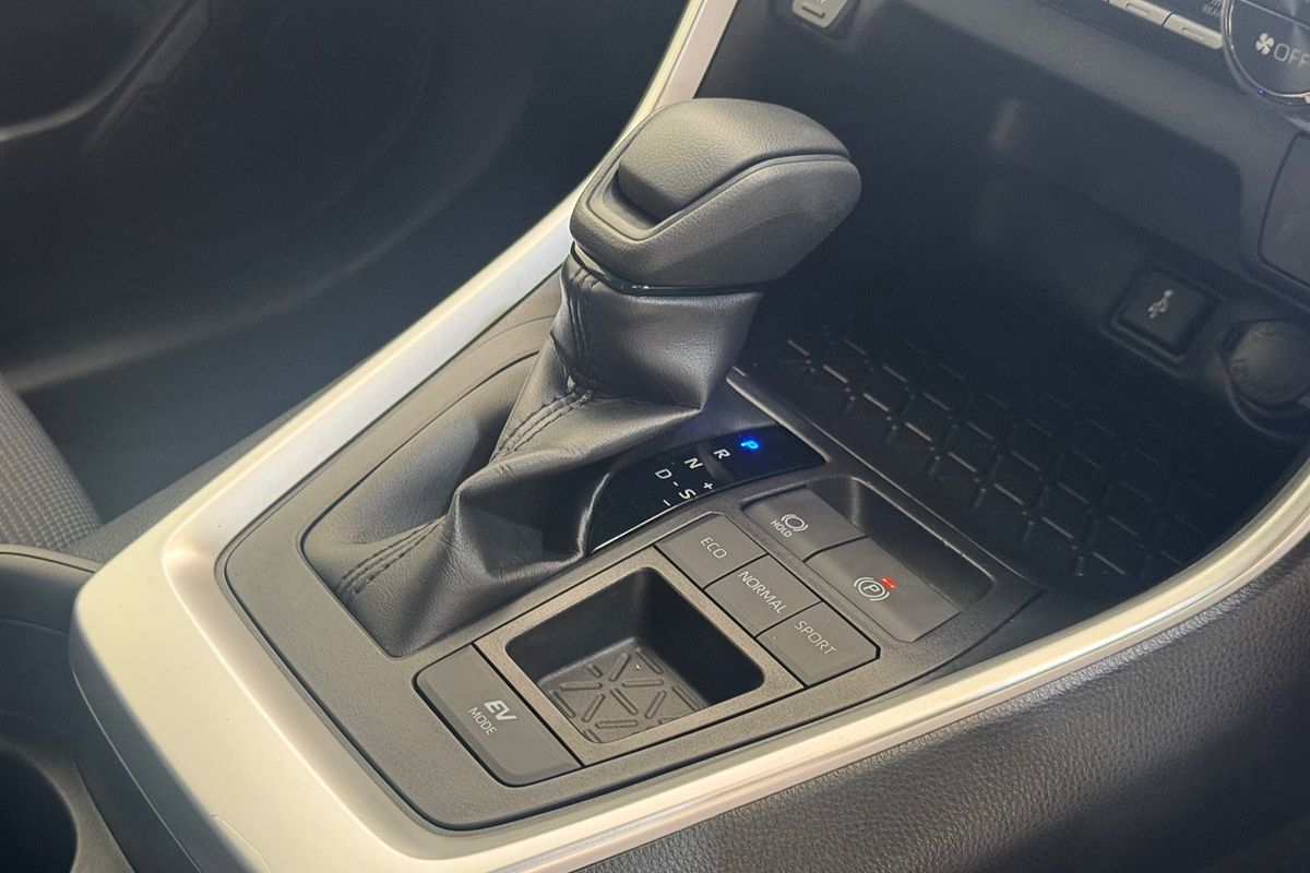 2021 Toyota RAV4 GX AXAH52R