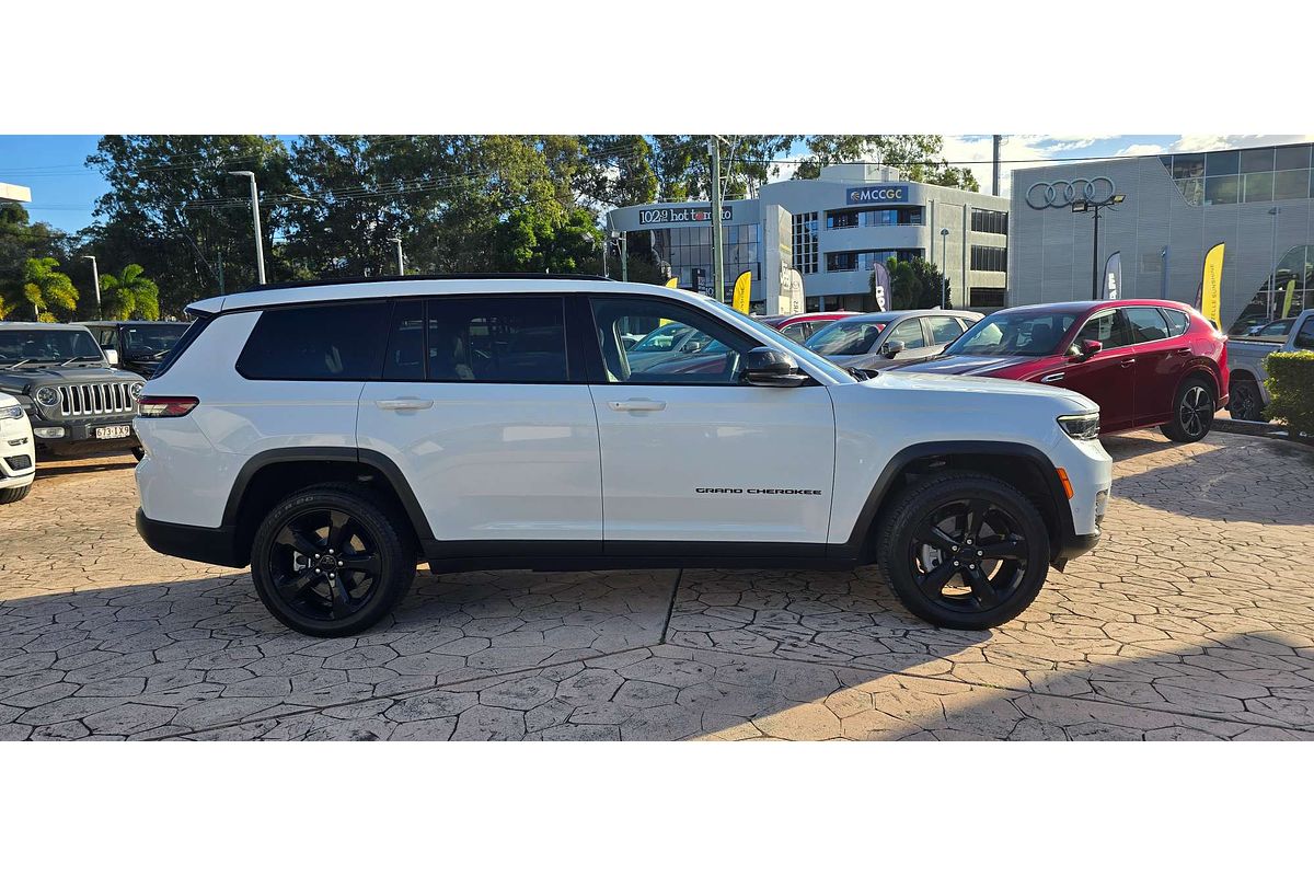 2022 Jeep Grand Cherokee Night Eagle WL