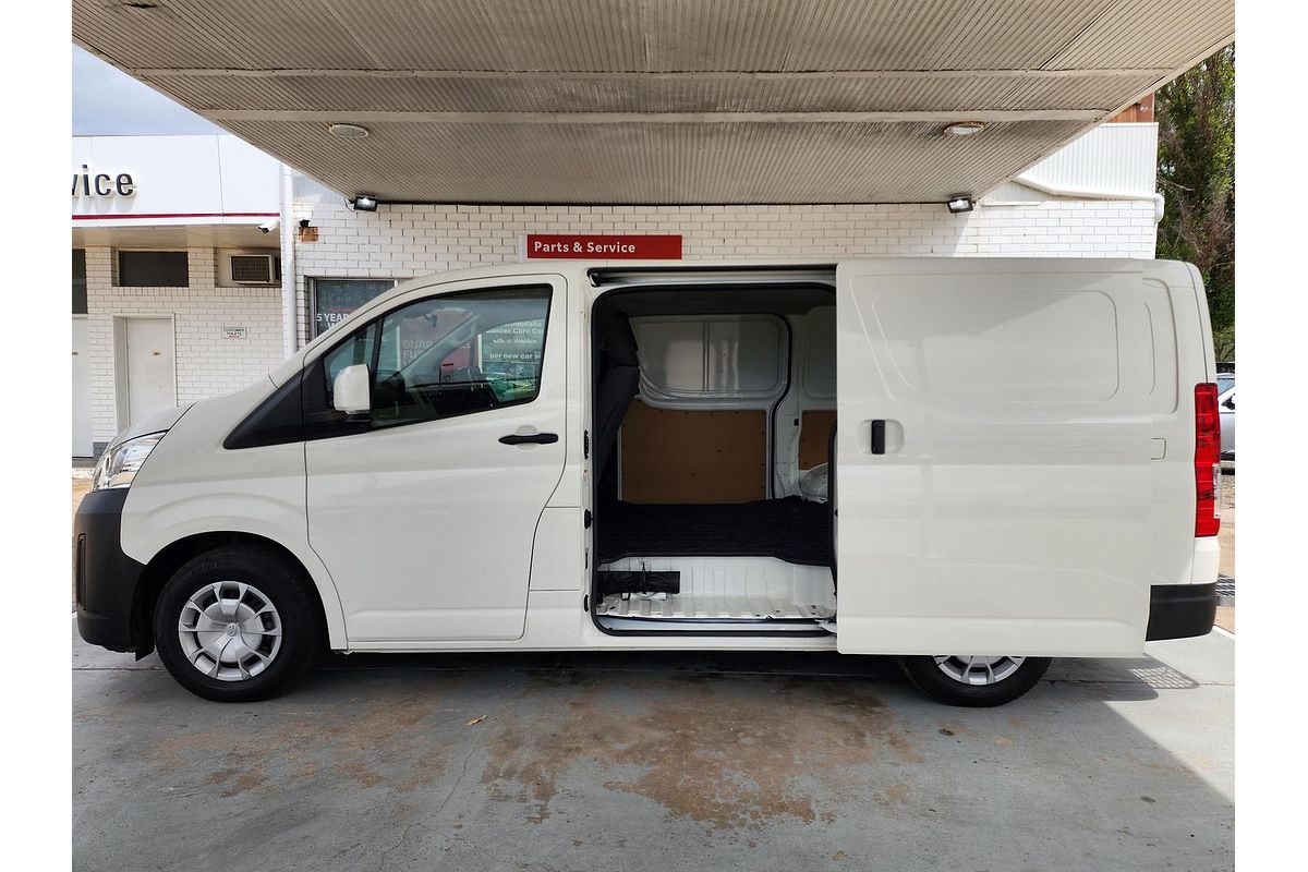 2022 Toyota Hiace GDH300R LWB