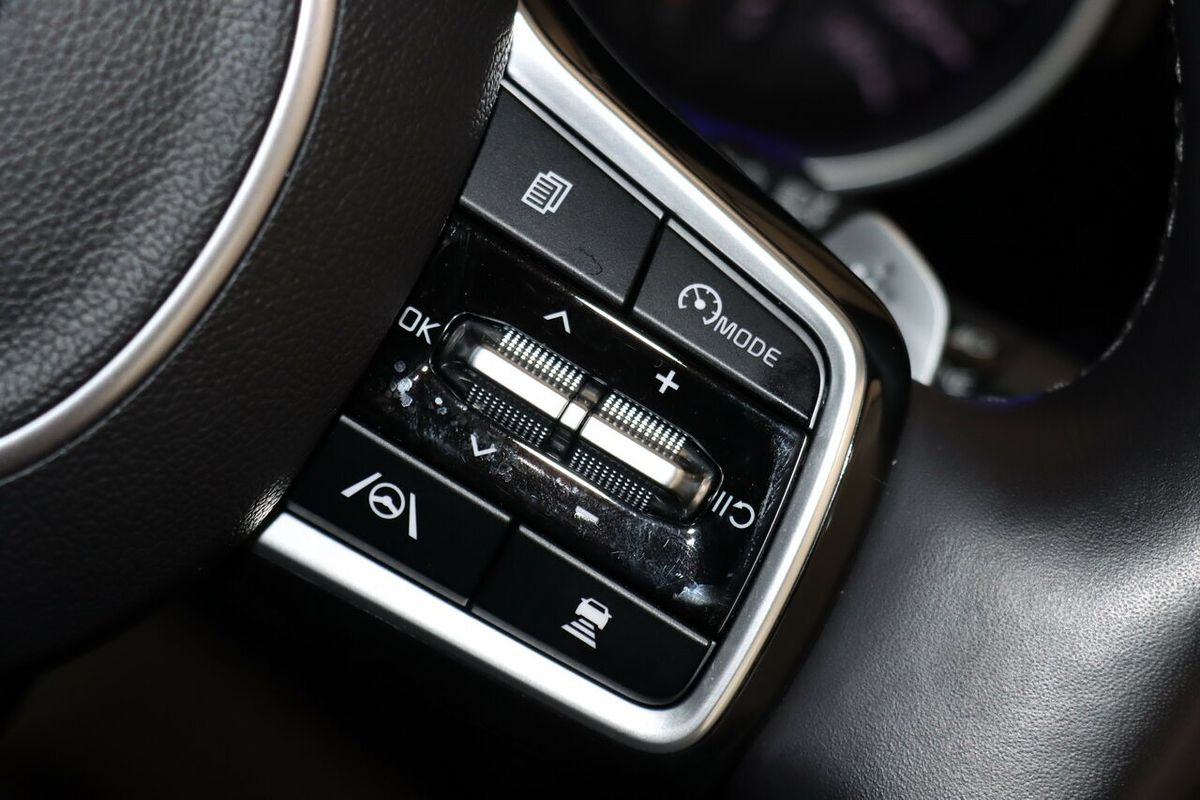 2023 Kia Carnival Platinum KA4