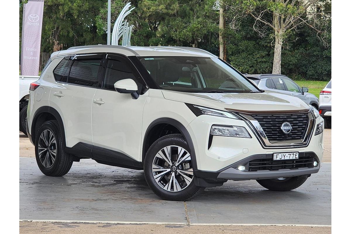 2022 Nissan X-TRAIL ST-L T33