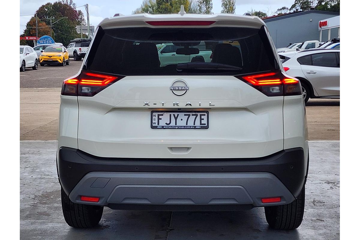 2022 Nissan X-TRAIL ST-L T33