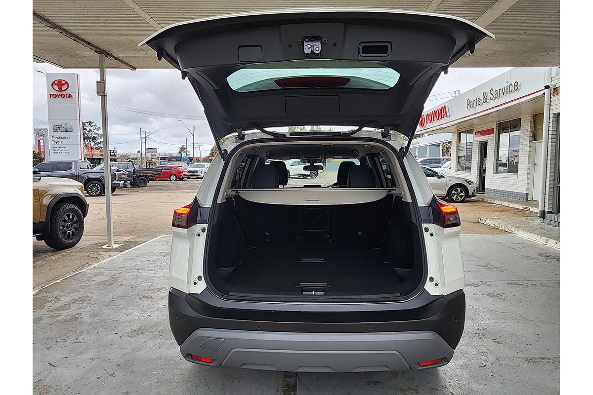 2022 Nissan X-TRAIL ST-L T33