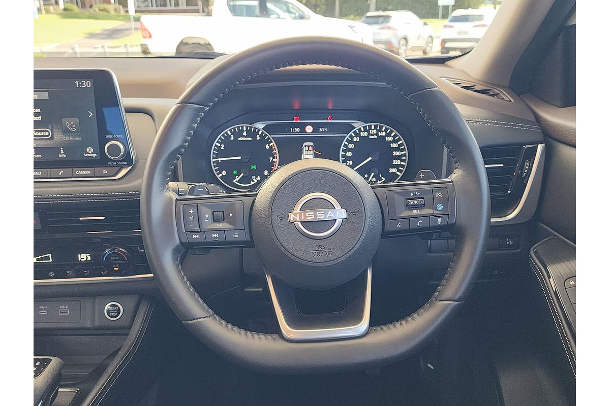 2022 Nissan X-TRAIL ST-L T33