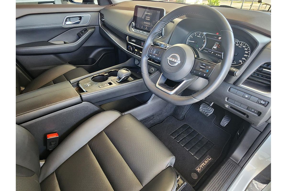 2022 Nissan X-TRAIL ST-L T33