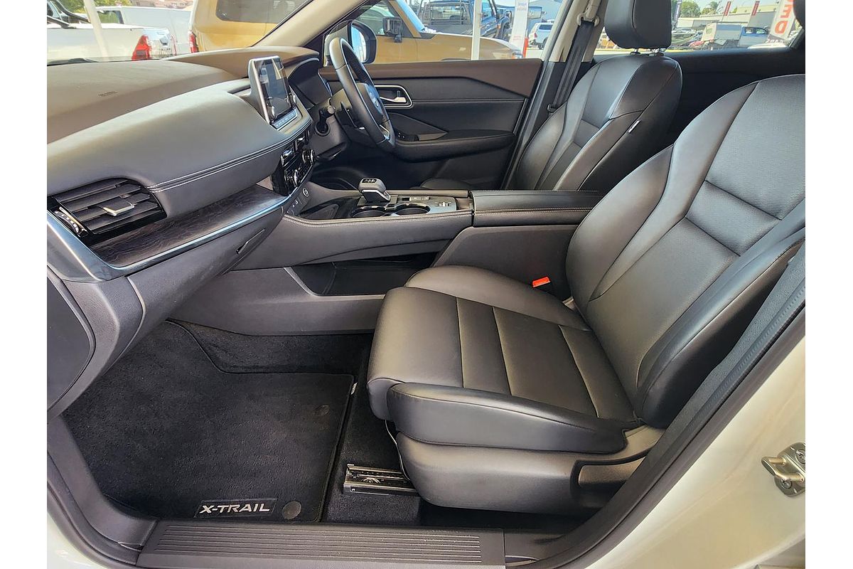 2022 Nissan X-TRAIL ST-L T33