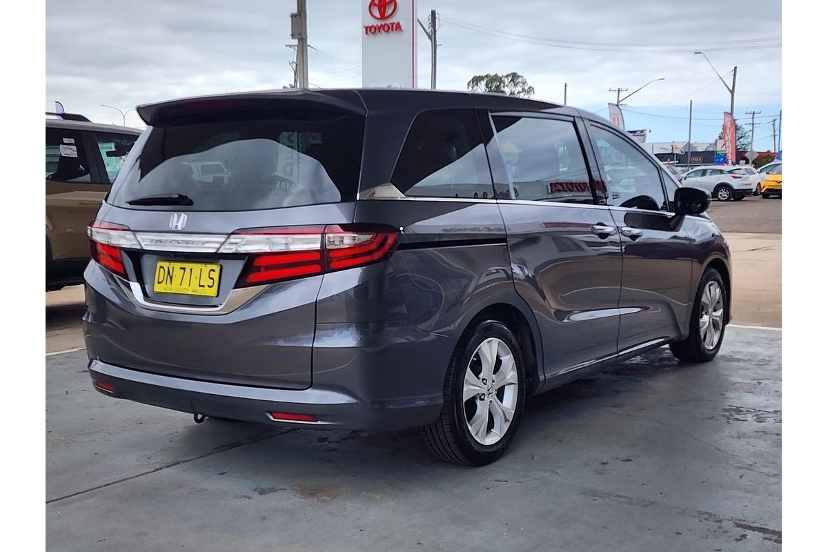 2017 Honda Odyssey VTi 5th Gen