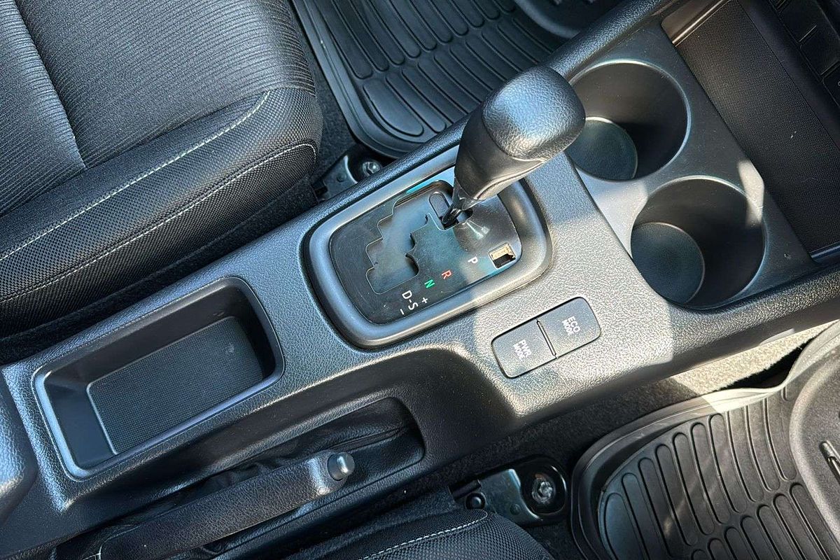 2016 Toyota Hilux SR GUN126R 4X4