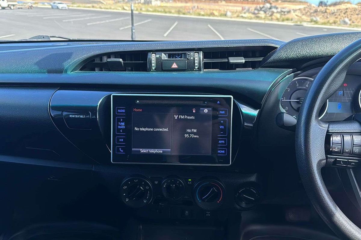 2016 Toyota Hilux SR GUN126R 4X4