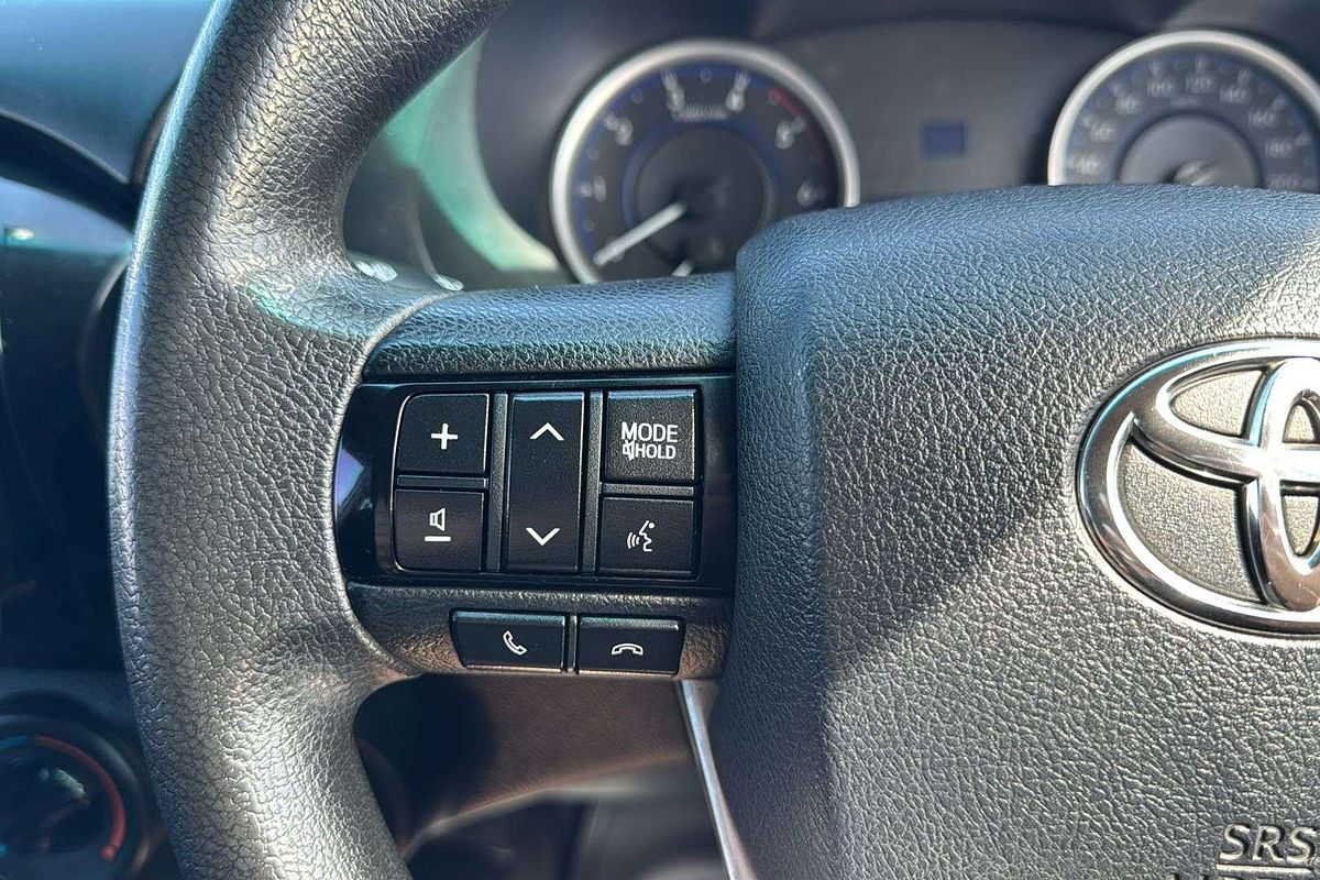 2016 Toyota Hilux SR GUN126R 4X4