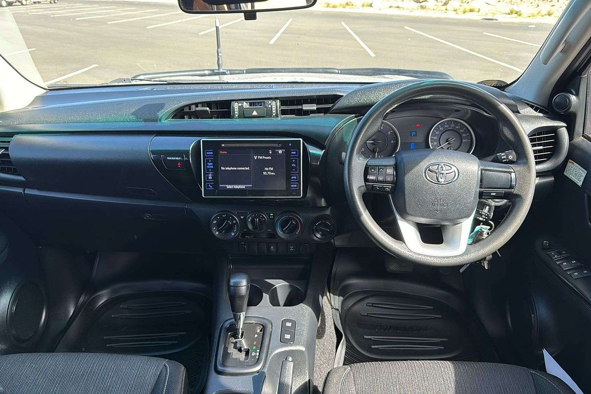 2016 Toyota Hilux SR GUN126R 4X4