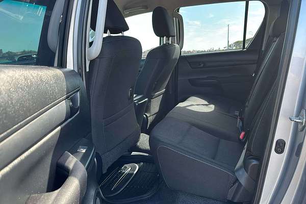 2016 Toyota Hilux SR GUN126R 4X4