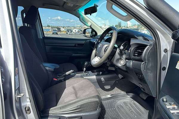 2016 Toyota Hilux SR GUN126R 4X4