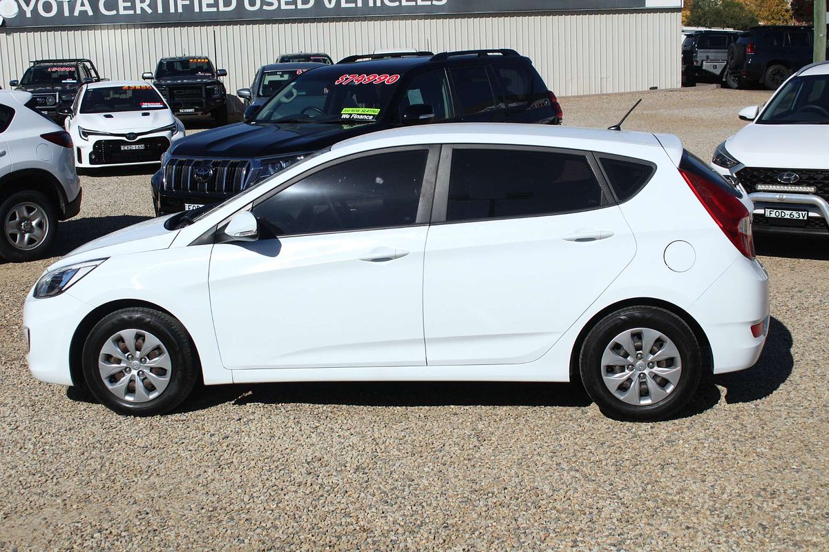 2016 Hyundai Accent Active RB4