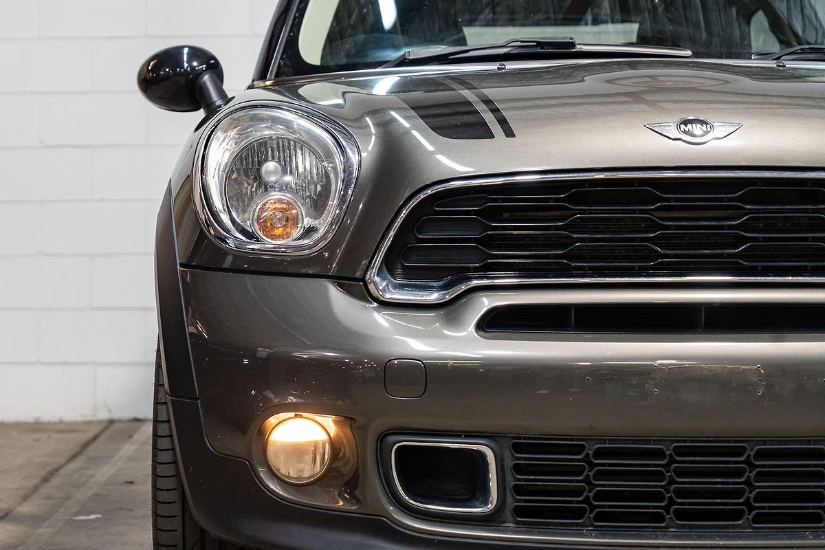 2013 MINI Paceman Cooper S R61