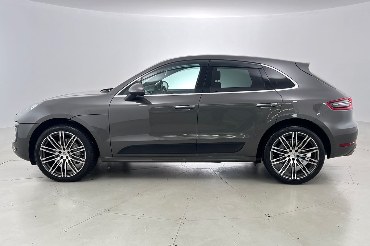 2016 Porsche Macan S 95B