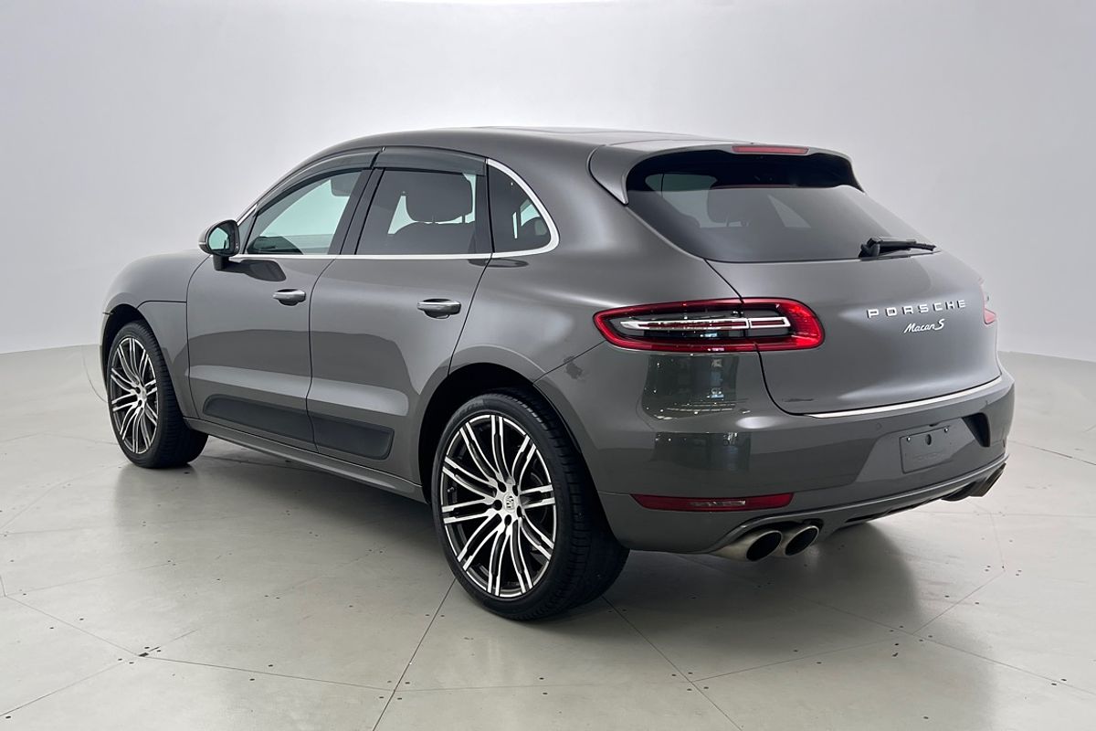 2016 Porsche Macan S 95B