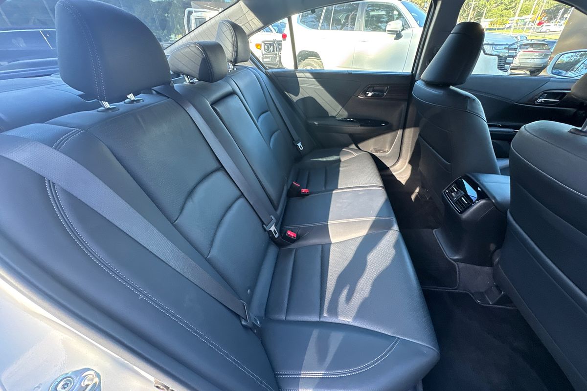 2017 Honda Accord VTi-L 9th Gen