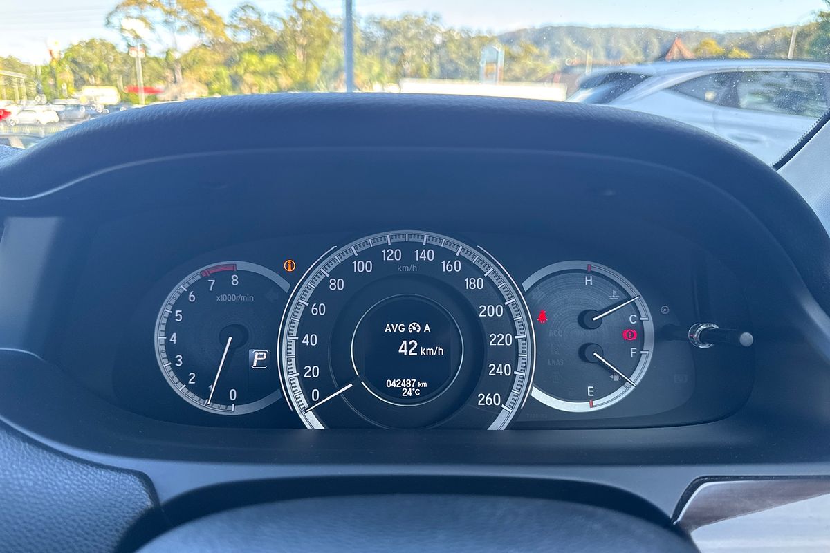 2017 Honda Accord VTi-L 9th Gen
