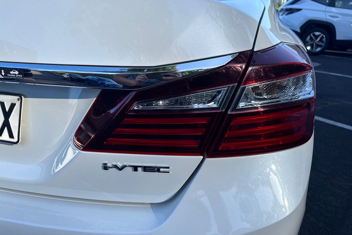 2017 Honda Accord VTi-L 9th Gen