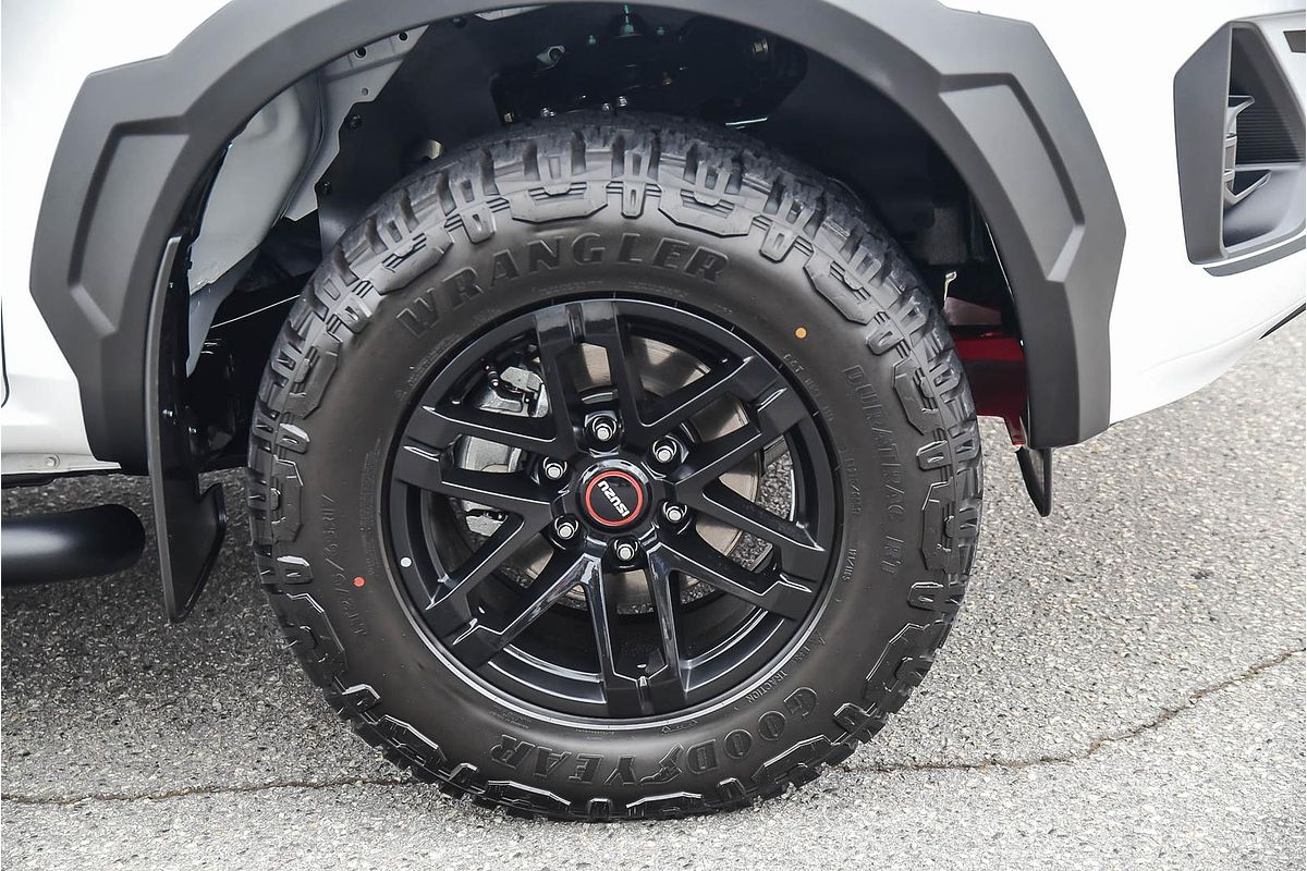 2025 Isuzu D-MAX BLADE 4X4