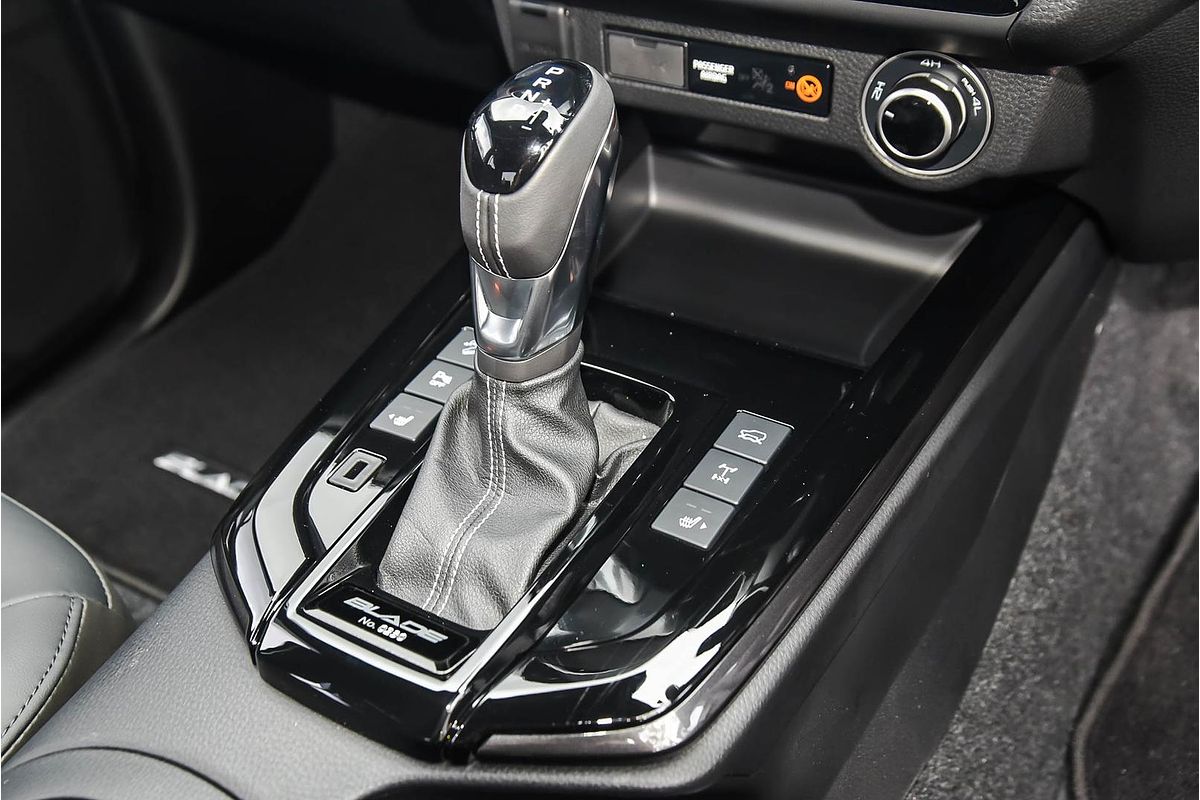 2025 Isuzu D-MAX BLADE 4X4