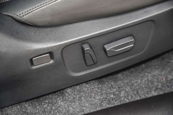 2025 Isuzu D-MAX BLADE 4X4