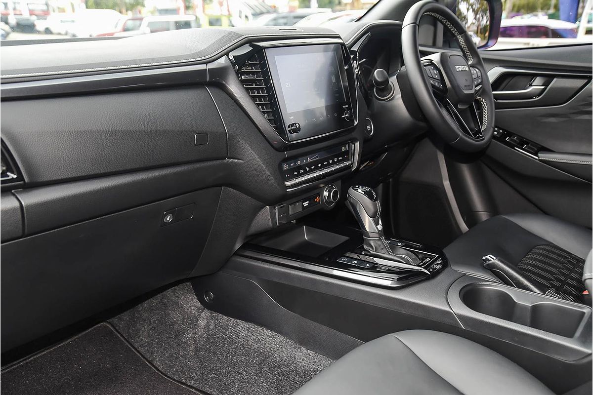 2025 Isuzu D-MAX BLADE 4X4