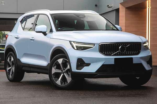2024 Volvo XC40 Ultra B4 Bright