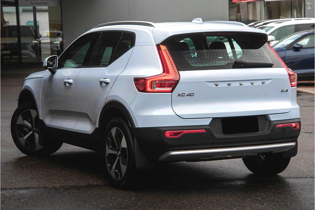 2024 Volvo XC40 Ultra B4 Bright