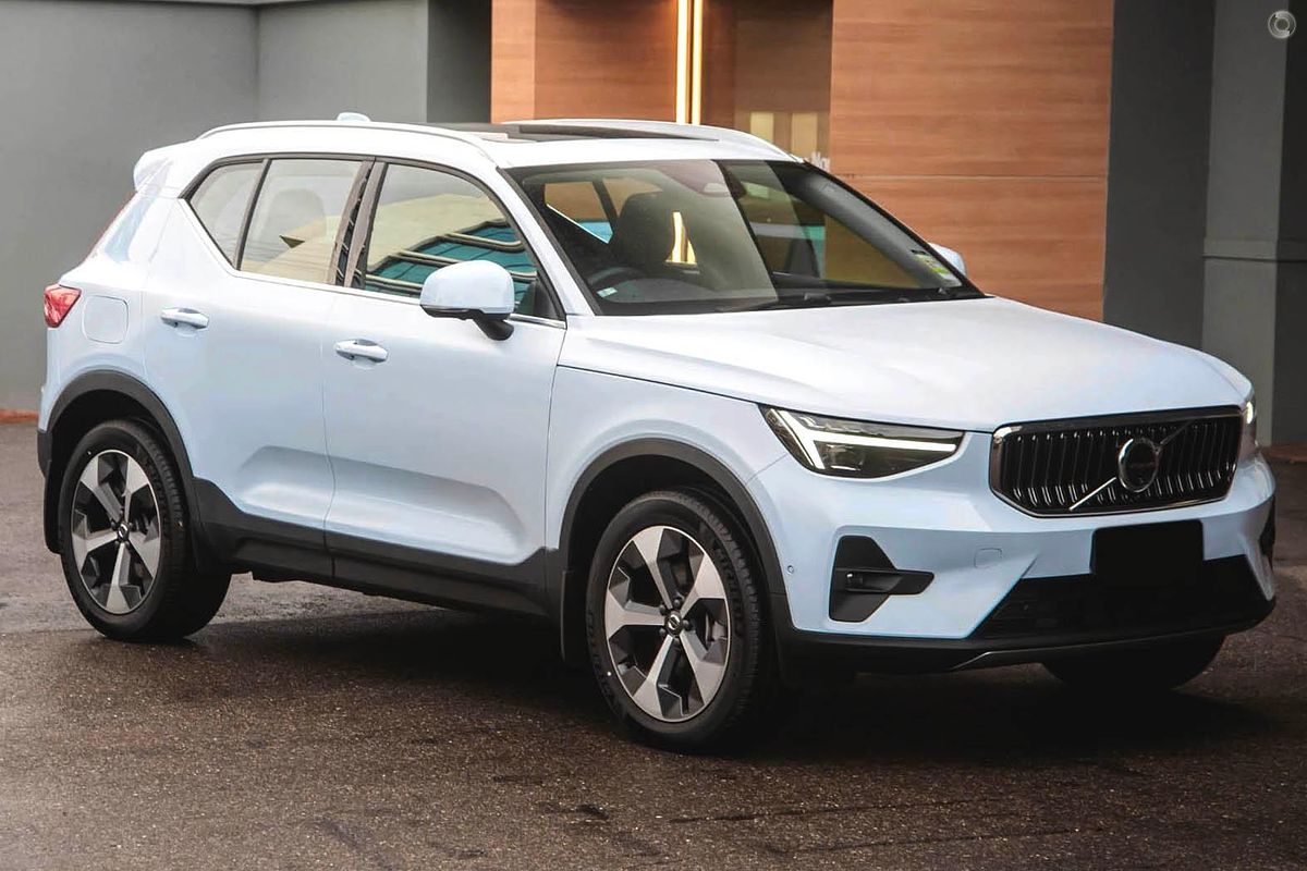 2024 Volvo XC40 Ultra B4 Bright