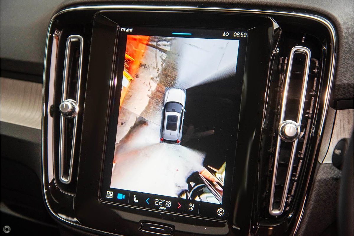 2024 Volvo XC40 Ultra B4 Bright