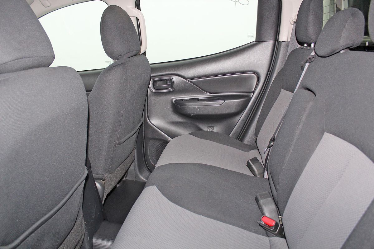 2021 Mitsubishi Triton GLX MR 4X4
