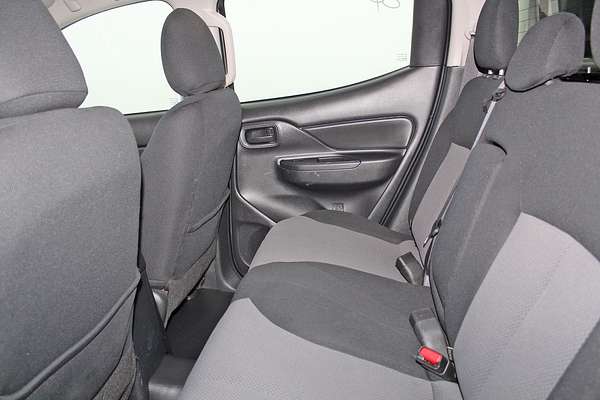 2021 Mitsubishi Triton GLX MR 4X4
